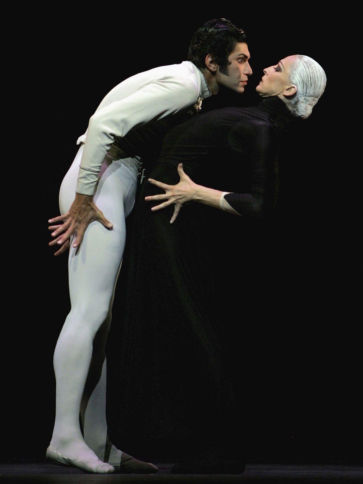 Дама цискаридзе. Цискаридзе и Вествуд. Солист балета Цискаридзе.