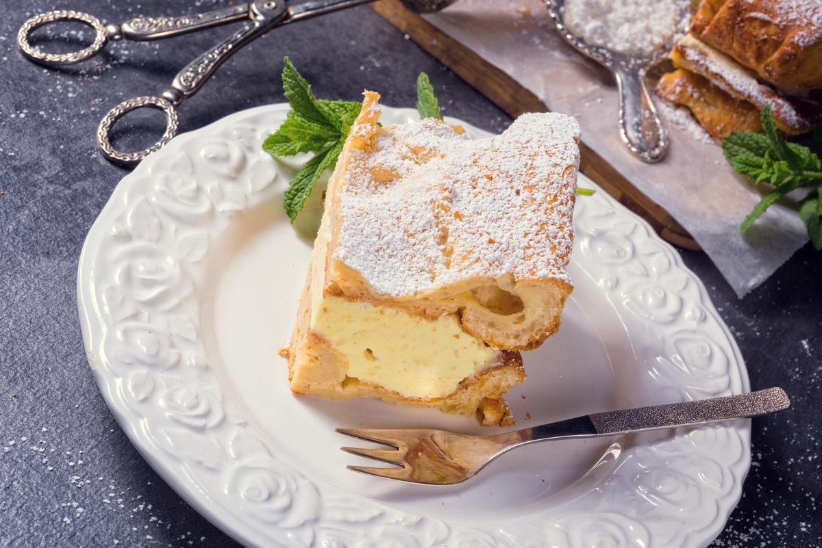 Торт «Карпатка» — польский десерт с заварным кремом