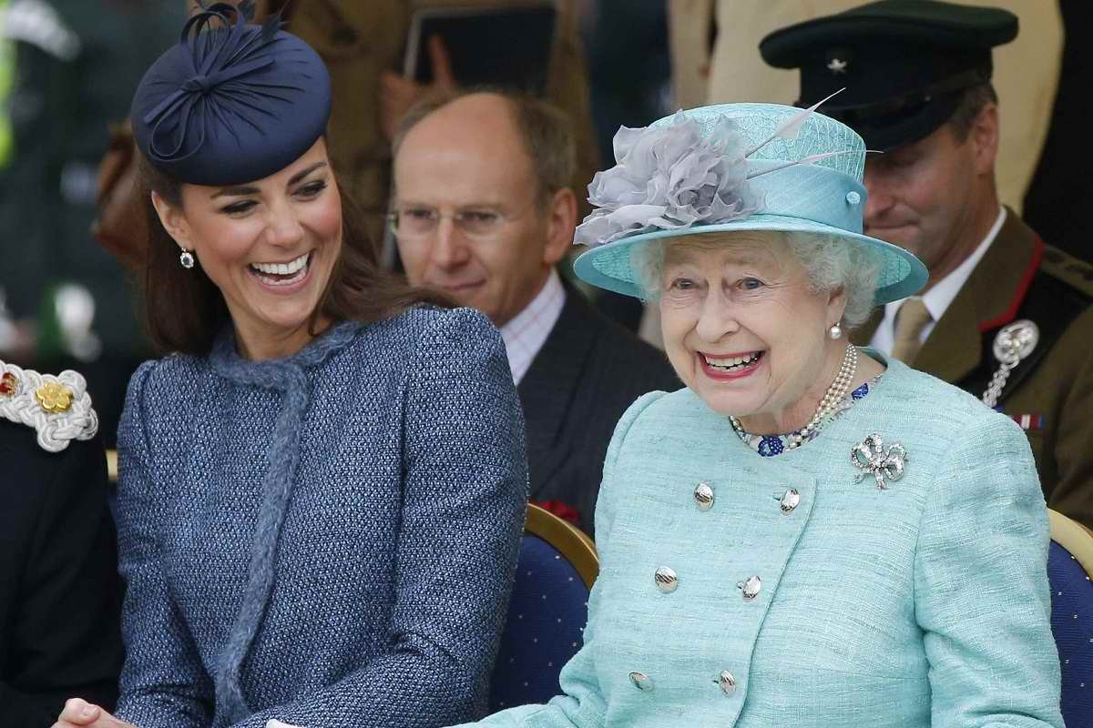 Чем Кейт Миддлтон и принц Уильям раздражают королеву