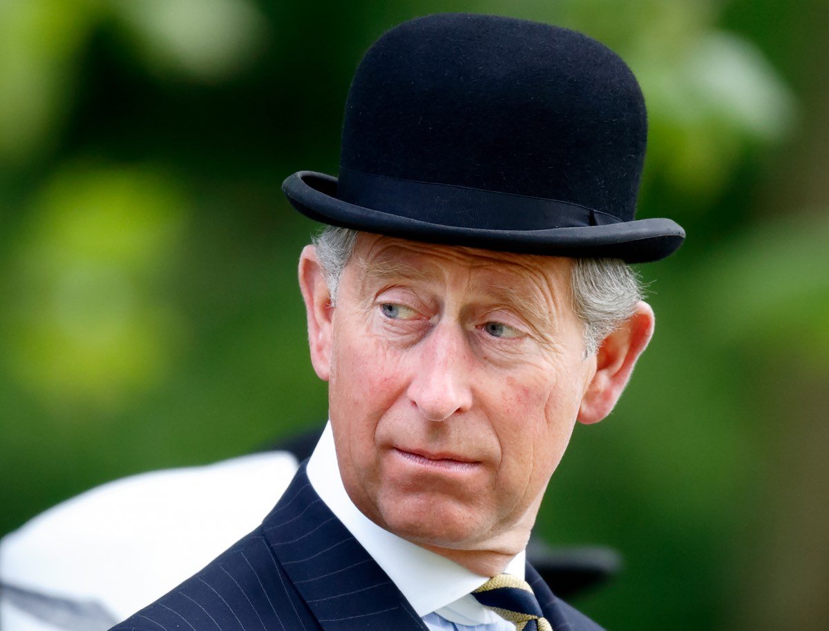 Почему помощники принца Чарльза заслуживают памятник за терпение