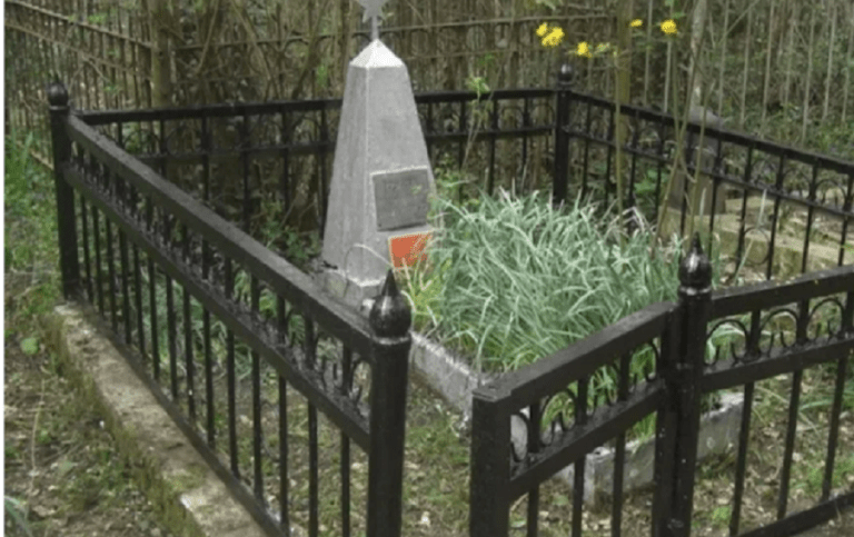 Почему священники рекомендуют не устанавливать оградки на могилки