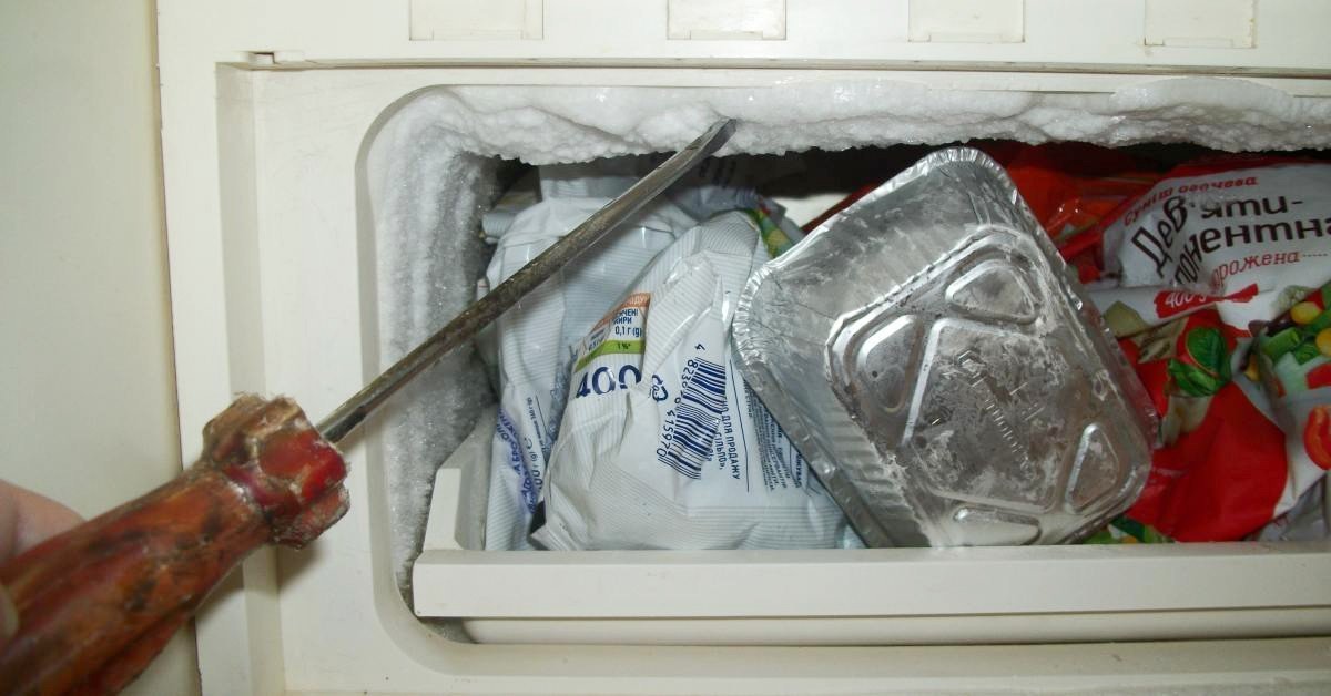 Что сделать, чтобы в морозилке не намерзал лед