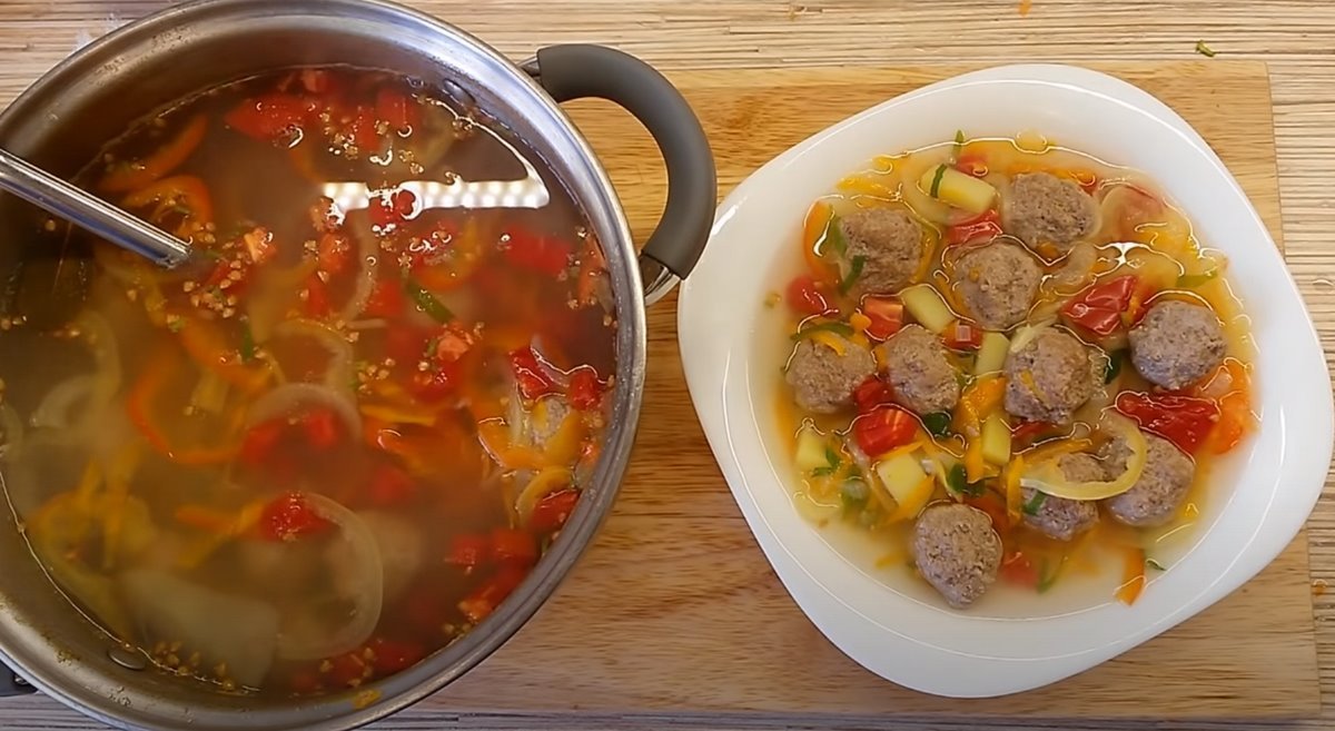 Секрет сытного и наваристого картофельного супа с фрикадельками