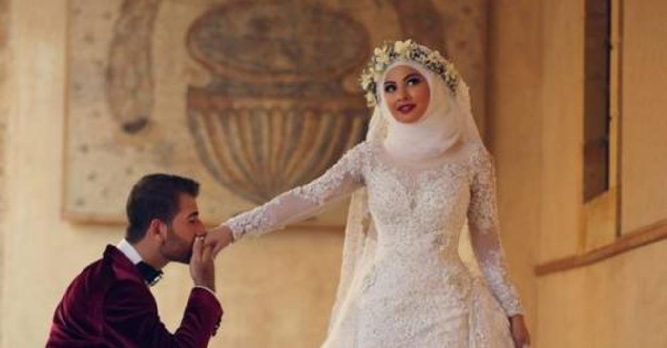 Первая брачная ночь у мусульман: упадете, что обязана делать жена