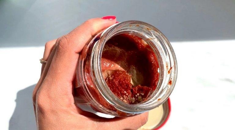 Благодаря одной хитрости, открытая томатная паста хранится в холодильнике долгие месяцы (не плесневеет). Делюсь
